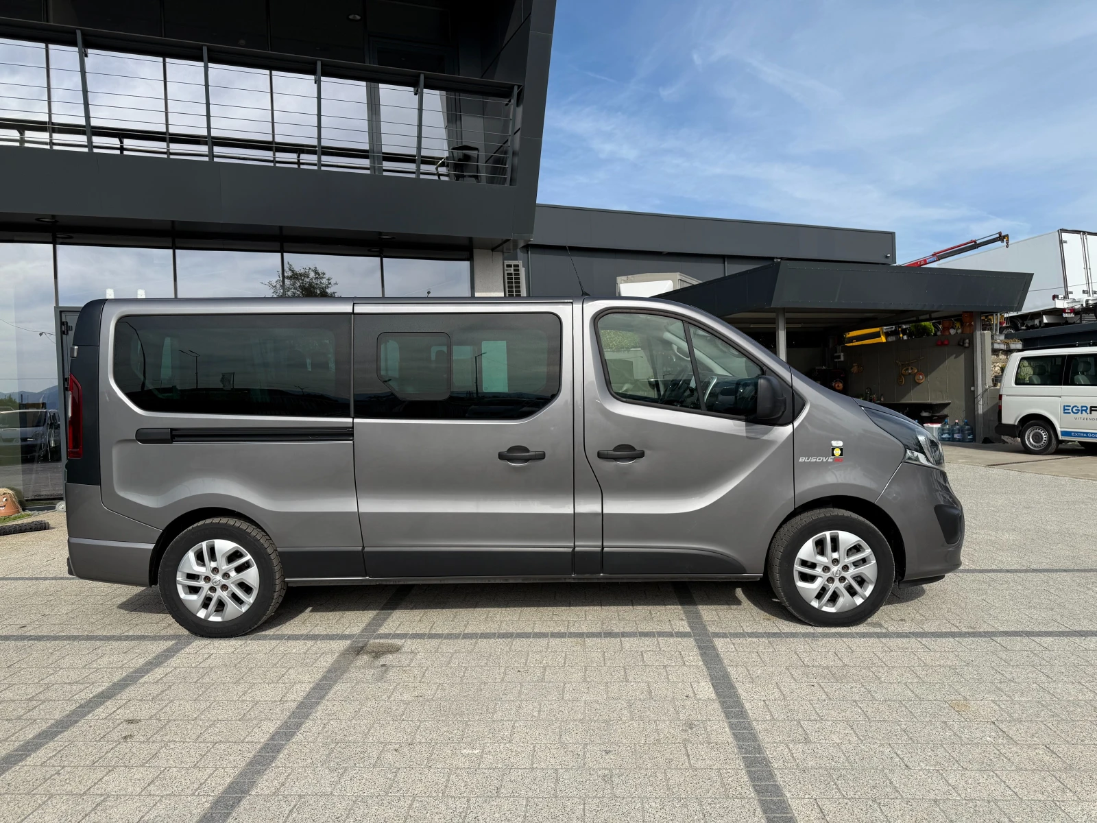 Opel Vivaro 9-местен 2хКлима Long Euro 6 - изображение 7