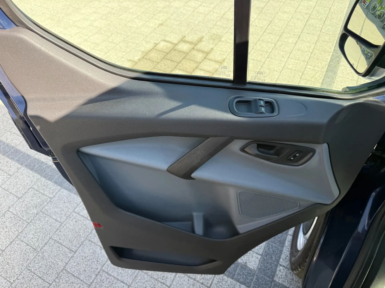 Ford Transit Custom 2.2TDCI Климатик L1H1 Euro 5, снимка 14 - Бусове и автобуси - 55448509
