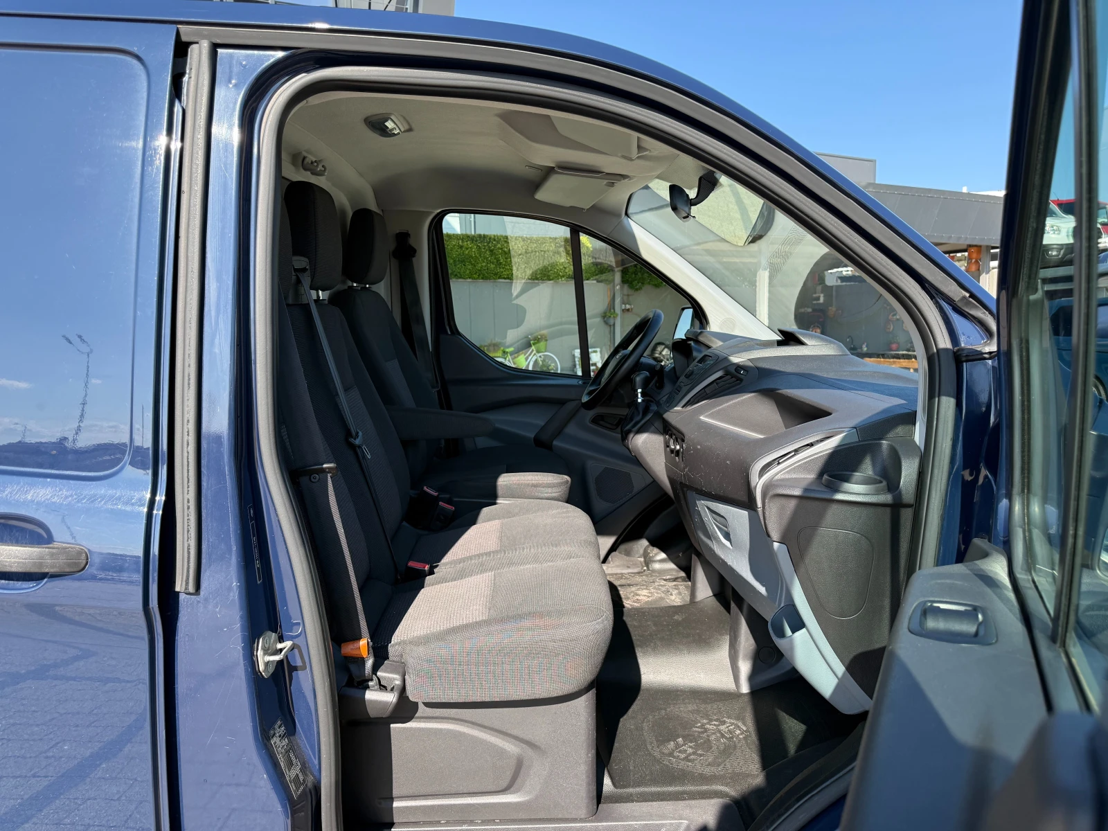 Ford Transit Custom 2.2TDCI Климатик L1H1 Euro 5, снимка 8 - Бусове и автобуси - 55448509