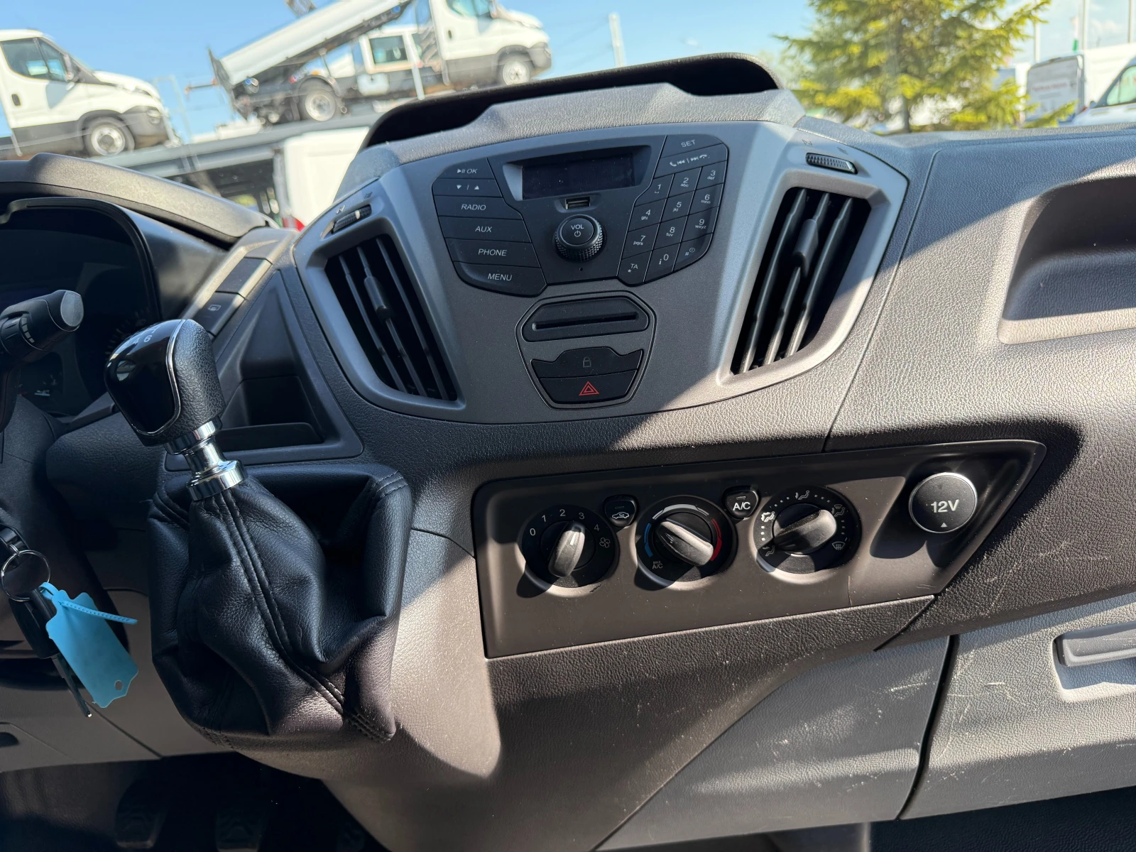 Ford Transit Custom 2.2TDCI Климатик L1H1 Euro 5, снимка 10 - Бусове и автобуси - 55448509