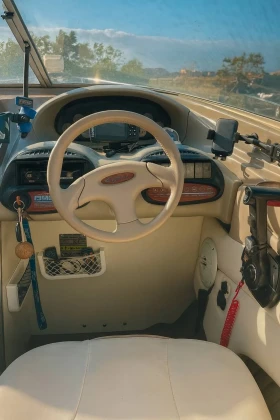 Моторна яхта Bayliner 2052, снимка 6