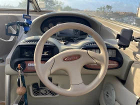 Моторна яхта Bayliner 2052, снимка 17