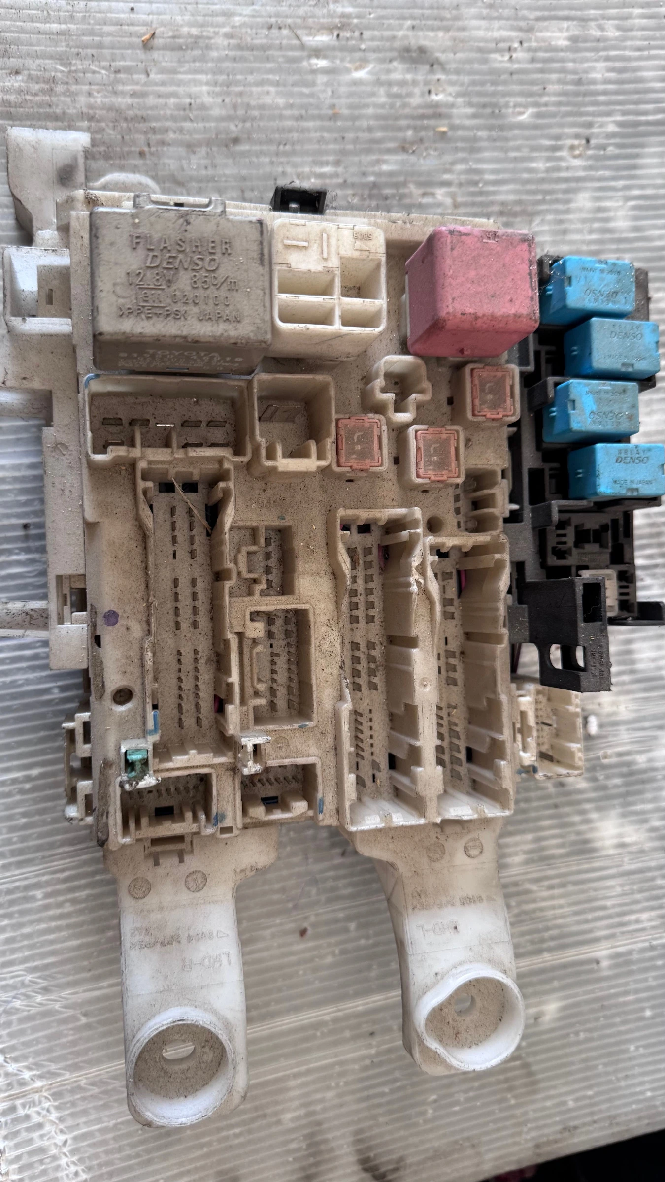 ��������� ����� (������� ����� BSI / BSM ) �� Toyota Rav4 - 7L10-0733 / 82730-42010 | Mobile.bg � ����������� 1