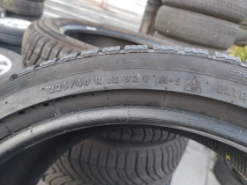 Гуми Зимни 225/40R18, снимка 9 - Гуми и джанти - 47543370