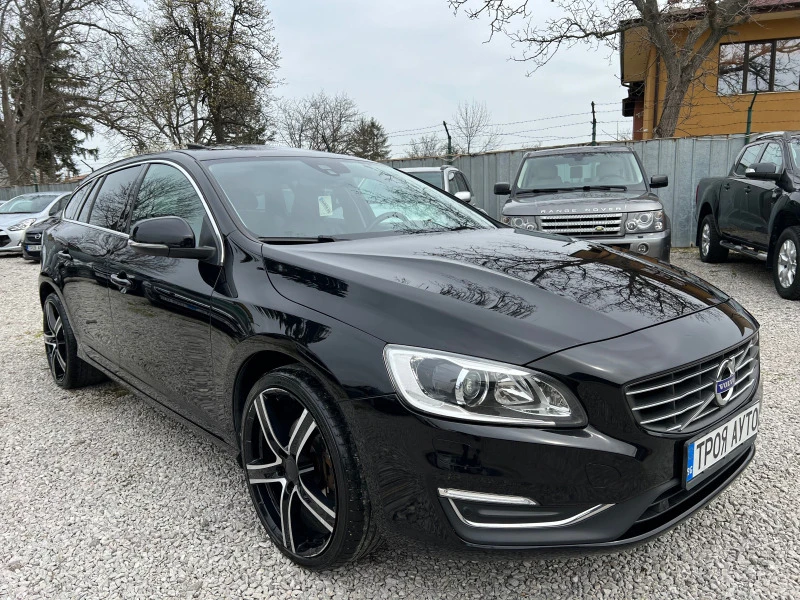 Volvo V60  2.0* ШВЕЙЦАРИЯ* АВТОМАТИК* КОЖА* НАВИ* , снимка 3 - Автомобили и джипове - 44974359