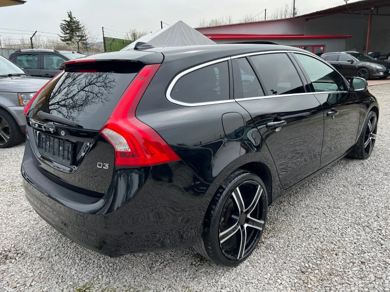 Volvo V60  2.0* ШВЕЙЦАРИЯ* АВТОМАТИК* КОЖА* НАВИ* , снимка 5 - Автомобили и джипове - 44974359