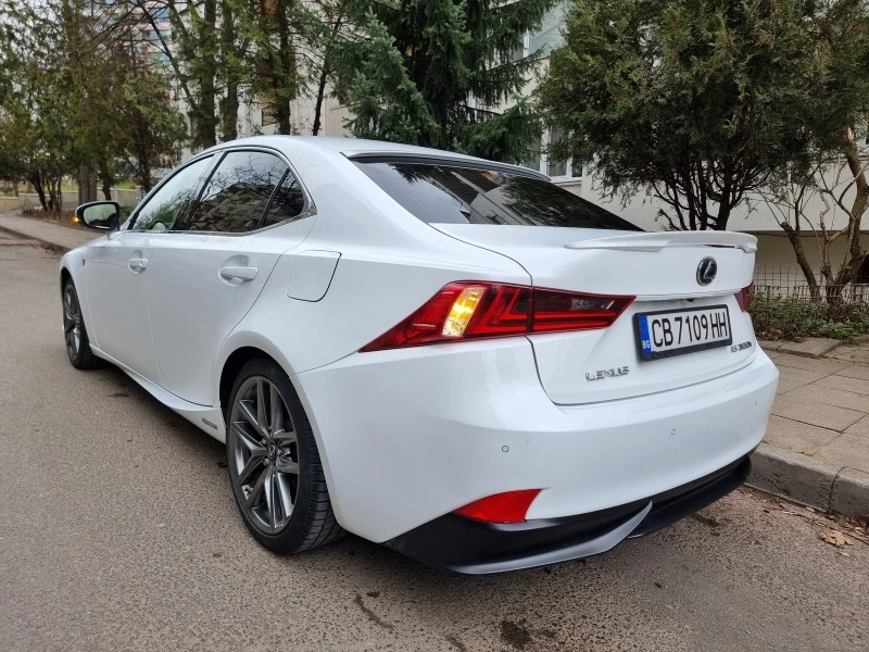 Lexus IS IS 300H , снимка 6 - Автомобили и джипове - 46383975