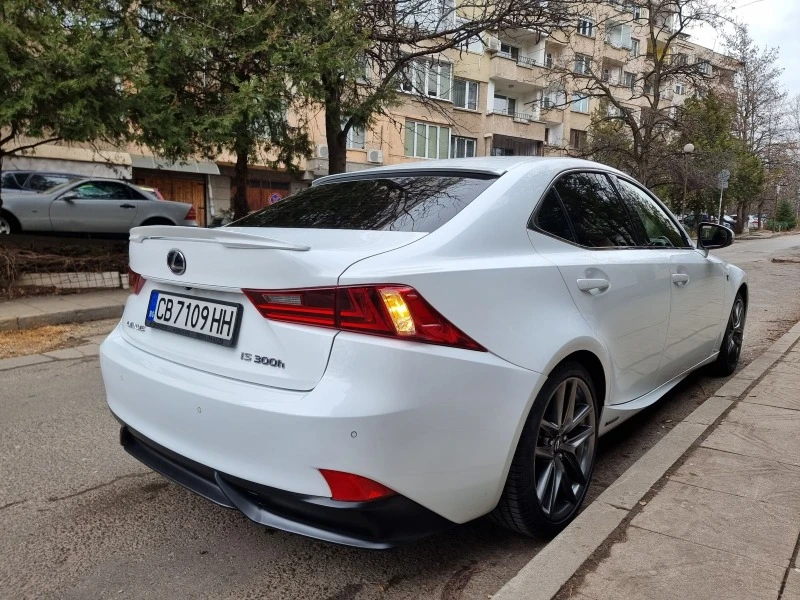 Lexus IS IS 300H , снимка 5 - Автомобили и джипове - 48302630