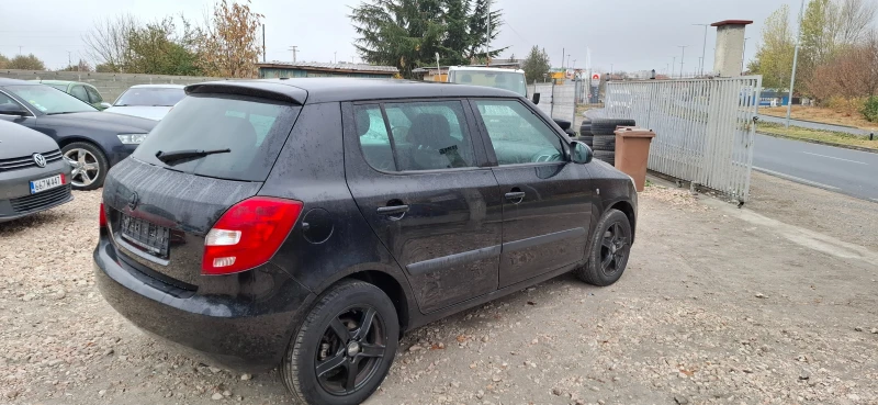 Skoda Fabia 1.4i/86кс, снимка 4 - Автомобили и джипове - 47971061