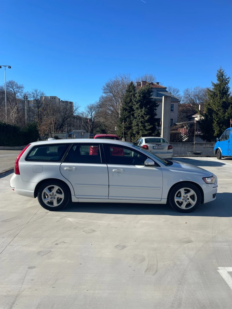 Volvo V50 1.6D , снимка 4 - Автомобили и джипове - 48393533