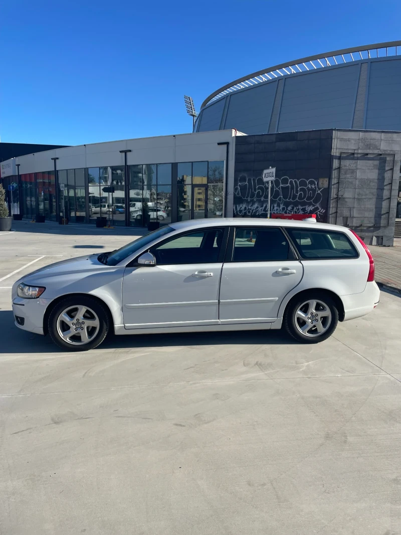 Volvo V50 1.6D , снимка 3 - Автомобили и джипове - 48393533