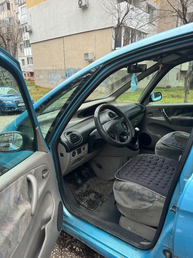 Citroen Xsara picasso 2.0 HDI, снимка 8 - Автомобили и джипове - 48452047