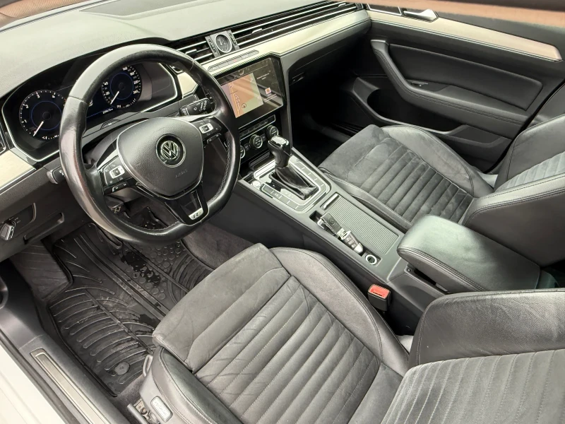 VW Passat 2.0TDI R-line DISTROIC /FULL LED, снимка 9 - Автомобили и джипове - 51909845