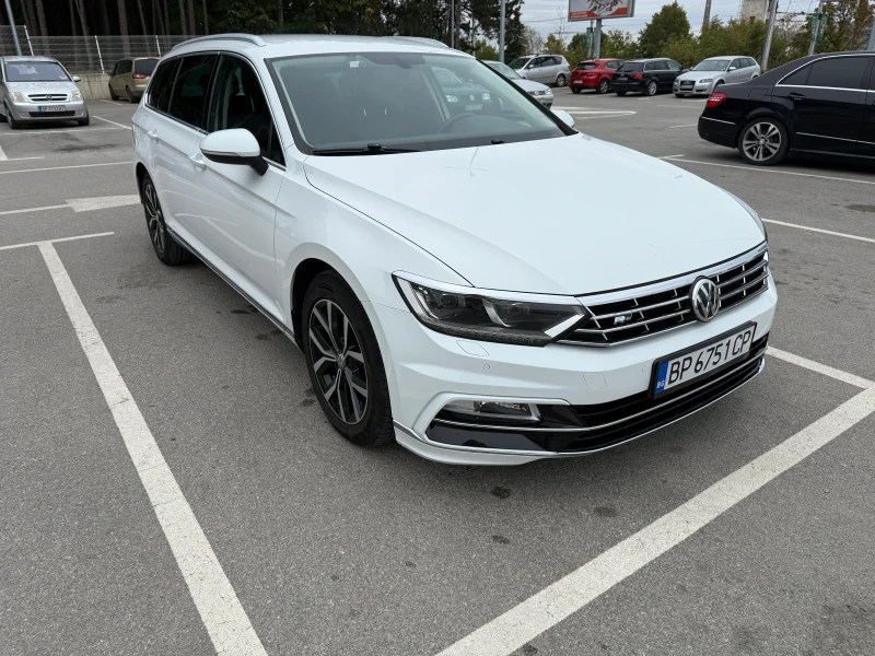 VW Passat 2.0TDI R-line DISTROIC /FULL LED