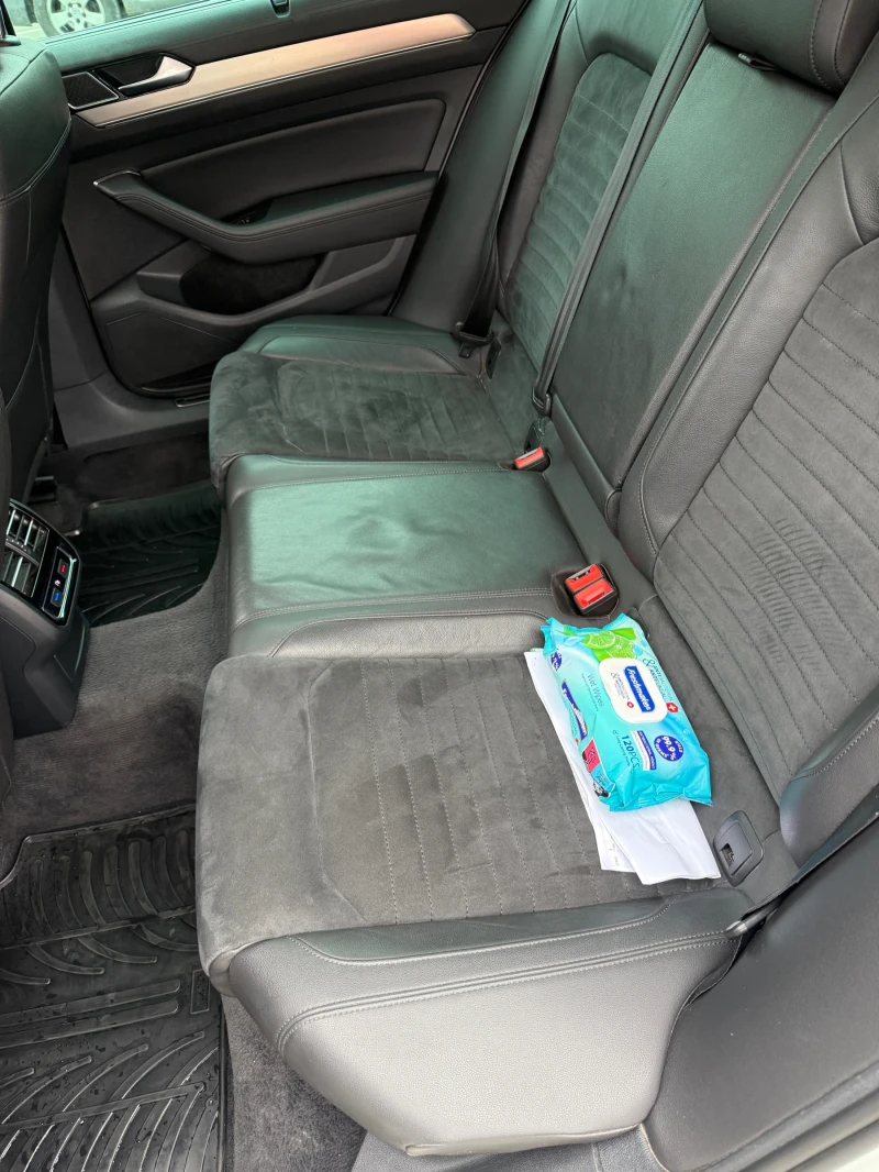 VW Passat 2.0TDI R-line DISTROIC /FULL LED, снимка 14 - Автомобили и джипове - 51909845