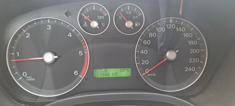 Ford Focus Peugeot 1.6 TDCI, снимка 13 - Автомобили и джипове - 52165328