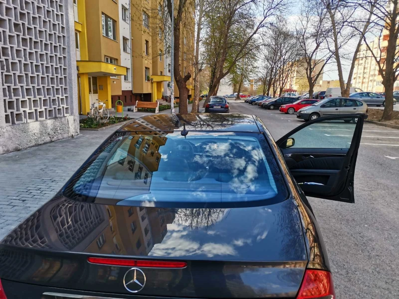 Mercedes-Benz E 320, снимка 3 - Автомобили и джипове - 52640424
