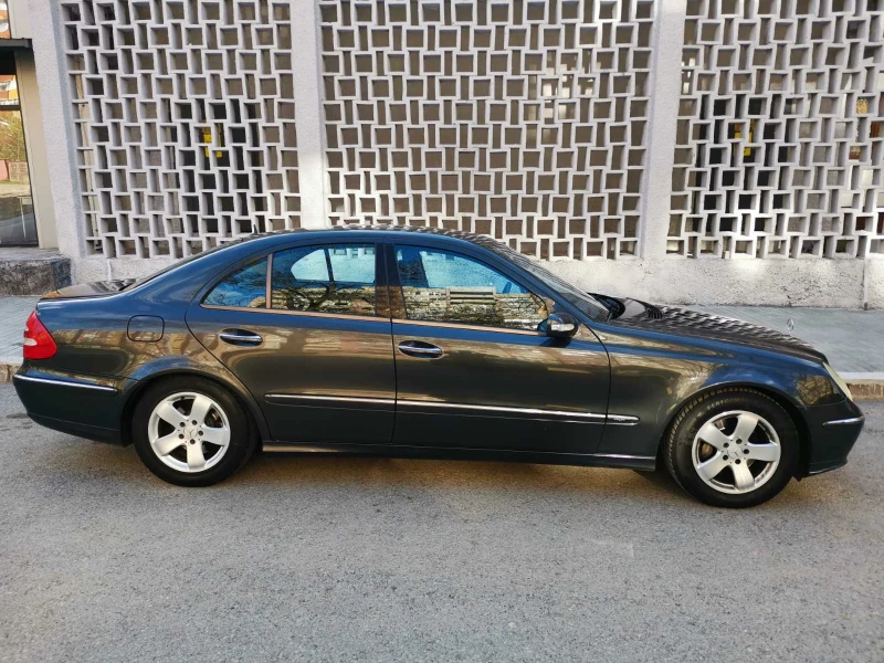 Mercedes-Benz E 320, снимка 10 - Автомобили и джипове - 52640424