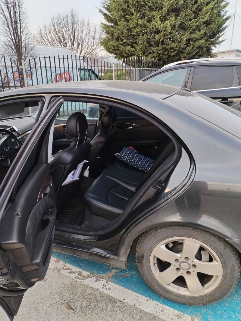 Mercedes-Benz E 320, снимка 17 - Автомобили и джипове - 52640424