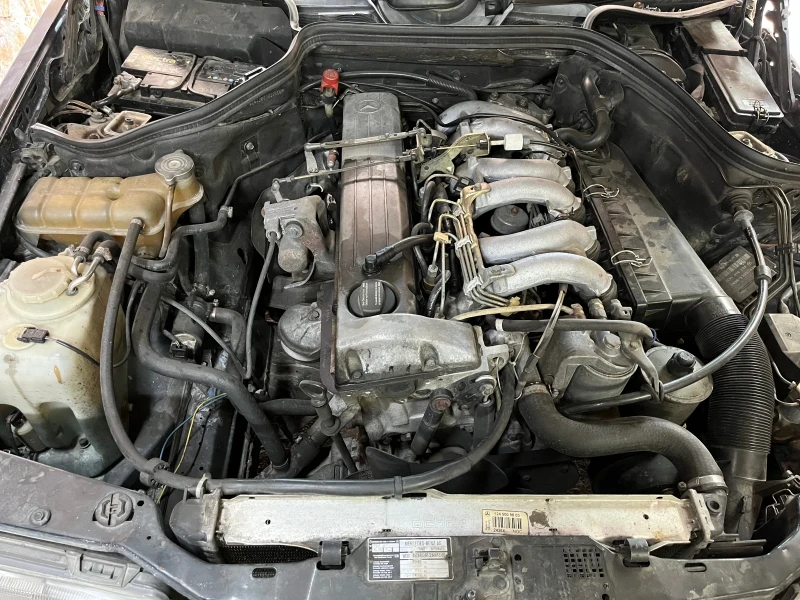 Mercedes-Benz 124, снимка 14 - Автомобили и джипове - 52816463