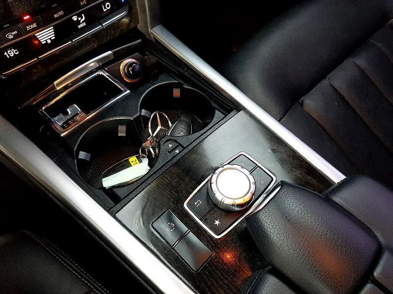 Mercedes-Benz E 300 E300 4MATIC Avantgarde| 302к.с., снимка 12 - Автомобили и джипове - 56255736