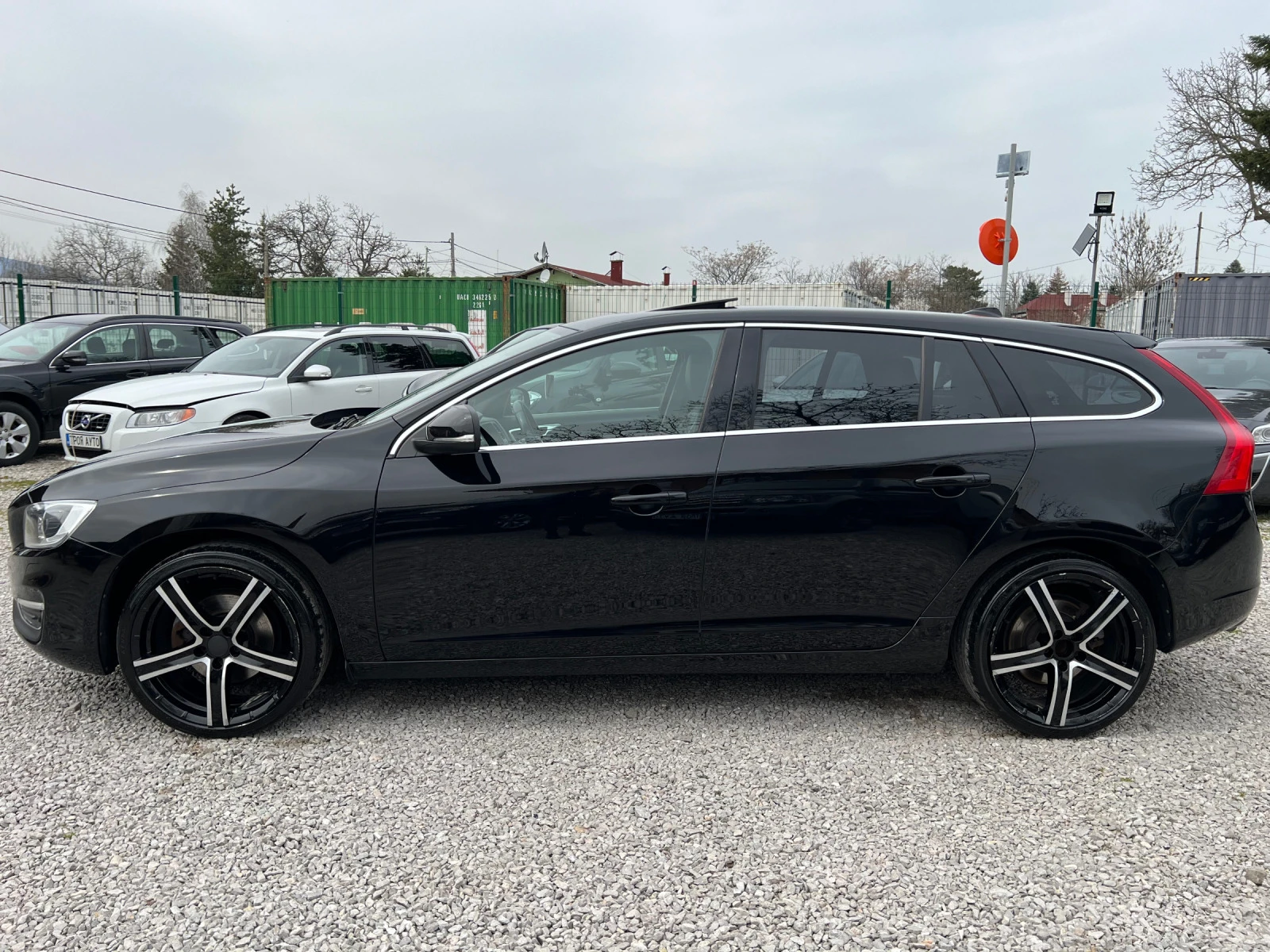 Volvo V60  2.0* ШВЕЙЦАРИЯ* АВТОМАТИК* КОЖА* НАВИ*  - изображение 8