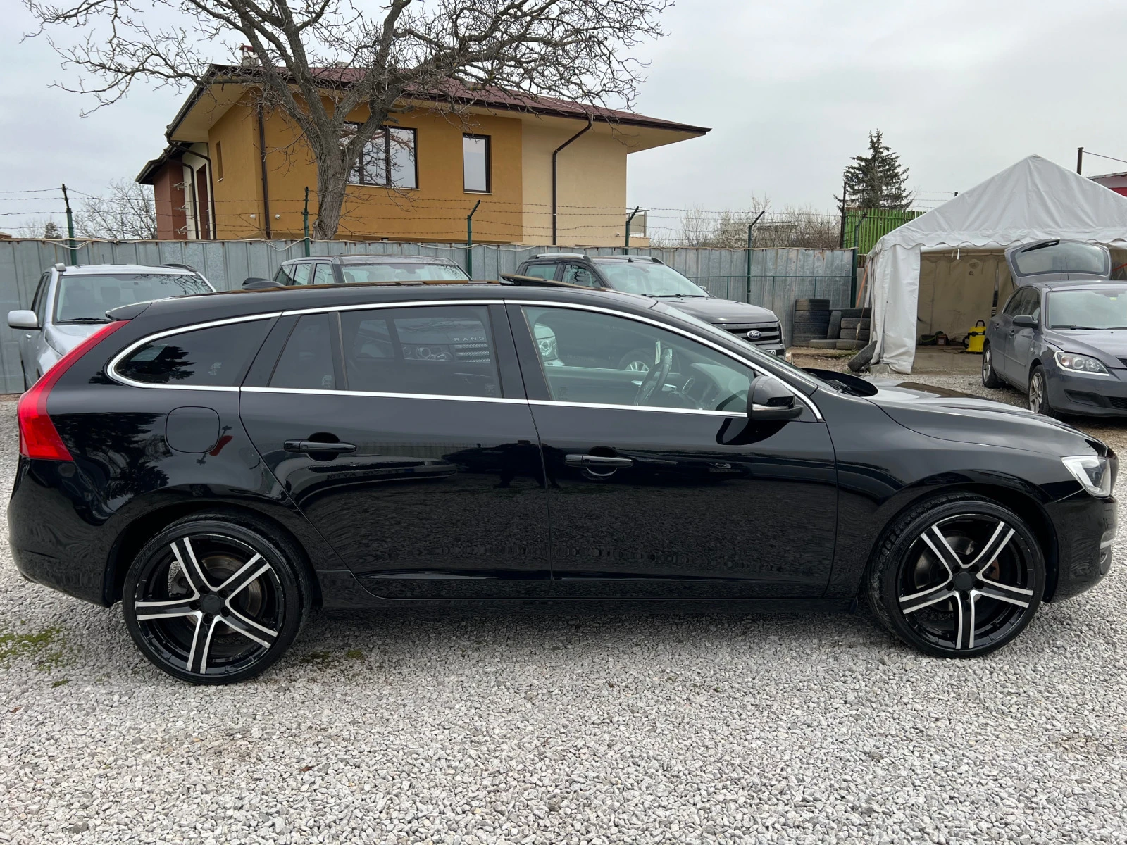 Volvo V60  2.0* ШВЕЙЦАРИЯ* АВТОМАТИК* КОЖА* НАВИ*  - изображение 4