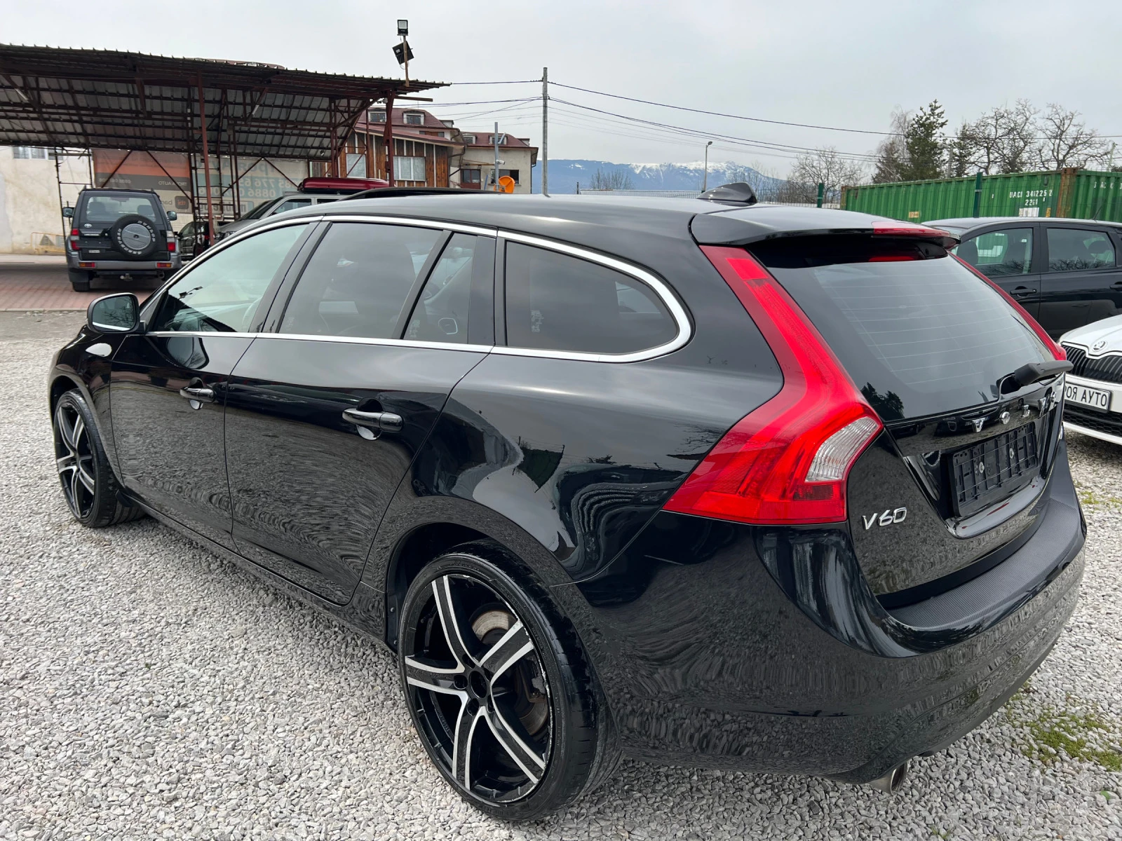 Volvo V60  2.0* ШВЕЙЦАРИЯ* АВТОМАТИК* КОЖА* НАВИ*  - изображение 7