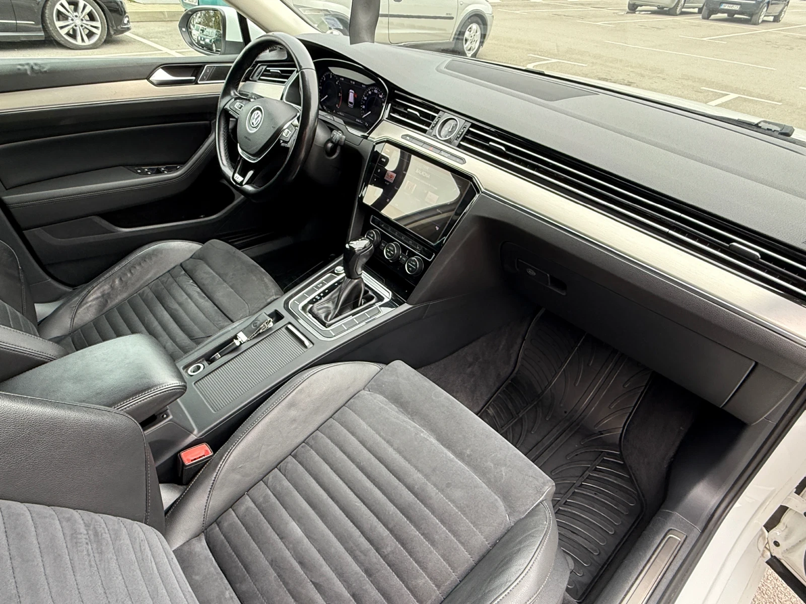 VW Passat 2.0TDI R-line DISTROIC /FULL LED | Mobile.bg   13