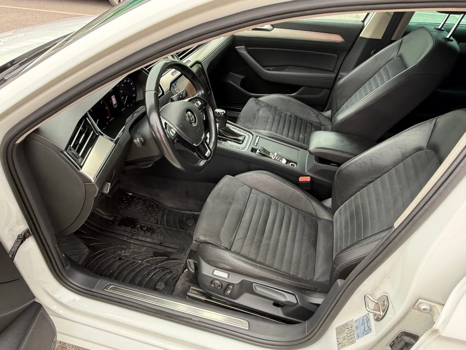 VW Passat 2.0TDI R-line DISTROIC /FULL LED | Mobile.bg   11