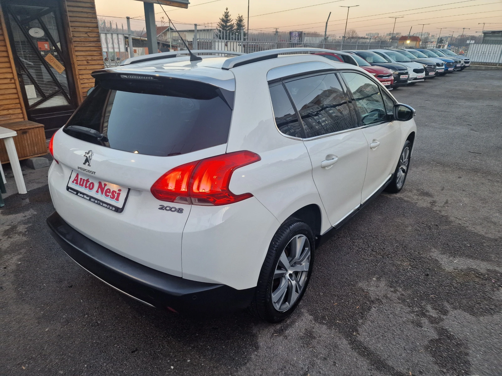 Peugeot 2008 1.6I-БЕНЗИН-NAVI-PANORAMA - изображение 3