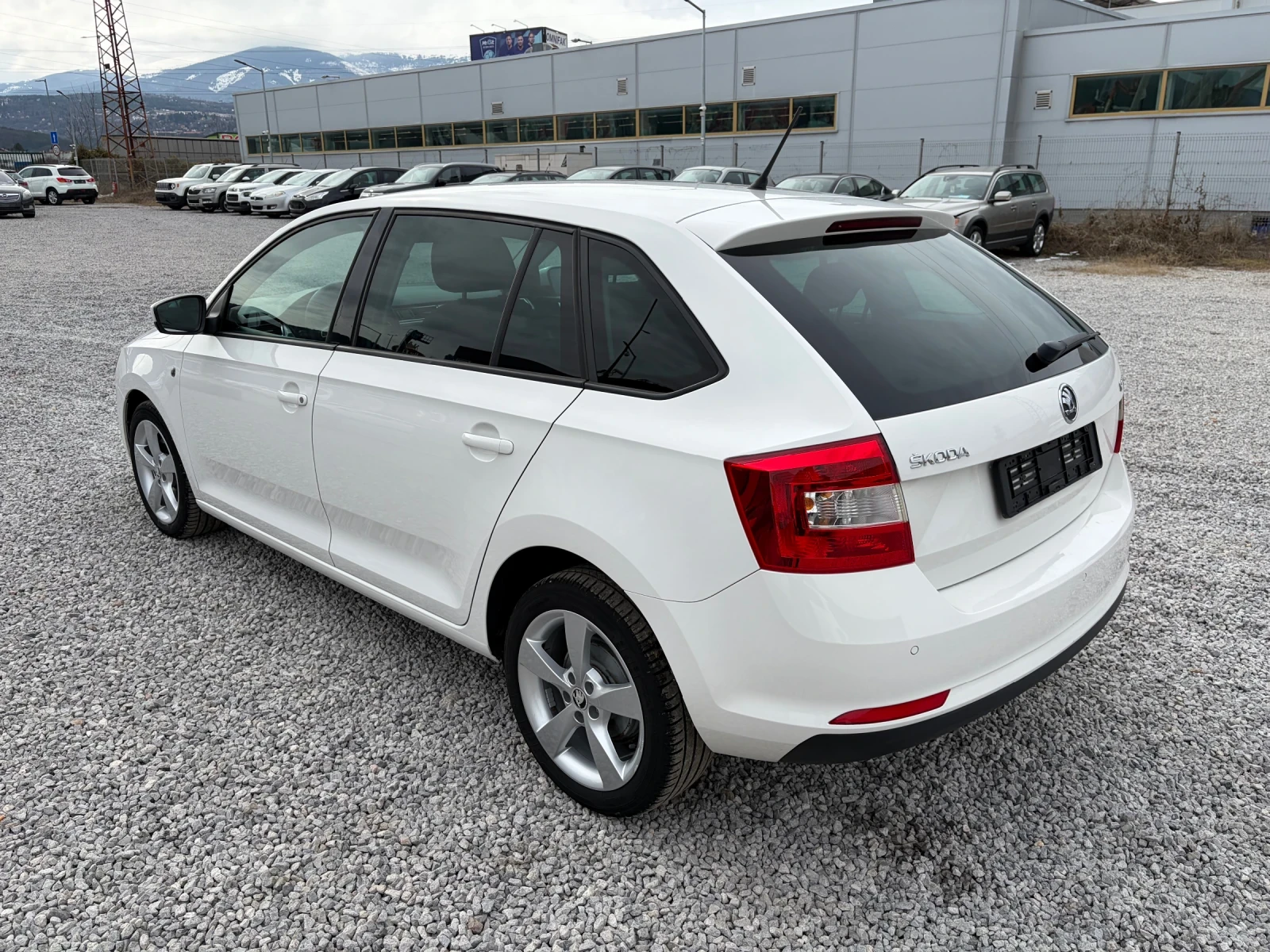 Skoda Rapid ELEGANCE 1.6TDI-105k.c /Navi., Xenon/ | Mobile.bg � ����������� 5