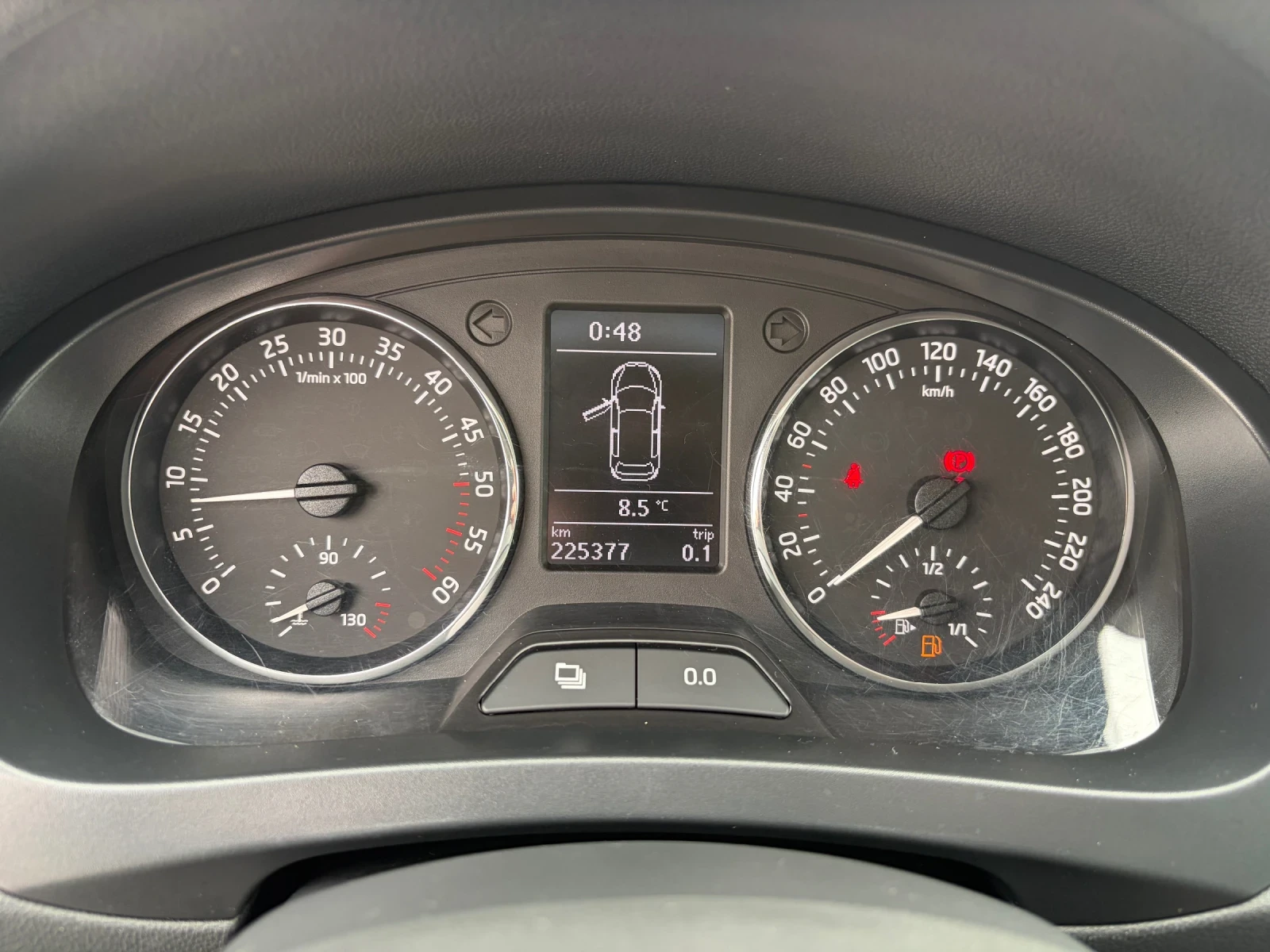 Skoda Rapid ELEGANCE 1.6TDI-105k.c /Navi., Xenon/ | Mobile.bg � ����������� 11