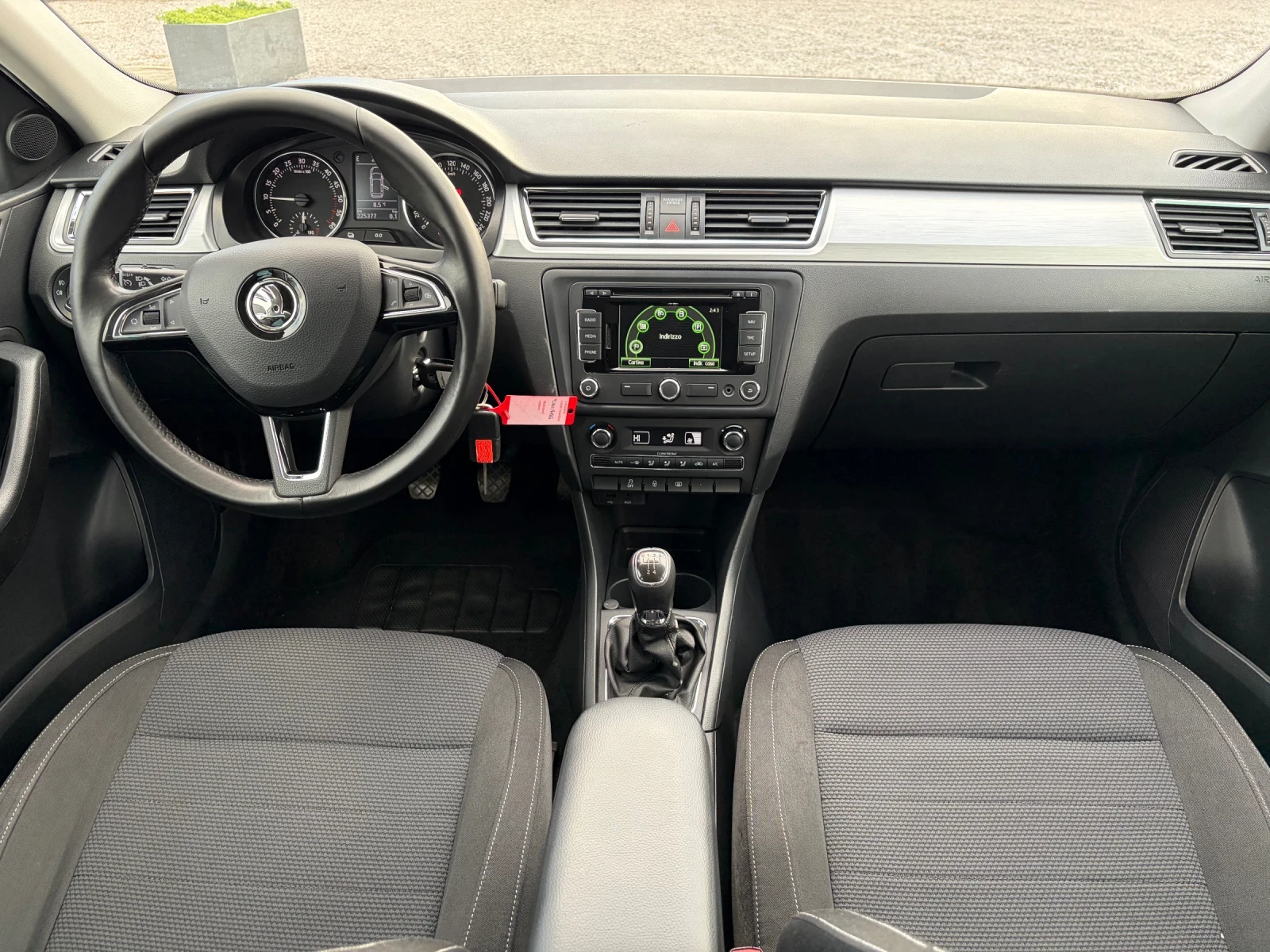 Skoda Rapid ELEGANCE 1.6TDI-105k.c /Navi., Xenon/ | Mobile.bg � ����������� 14