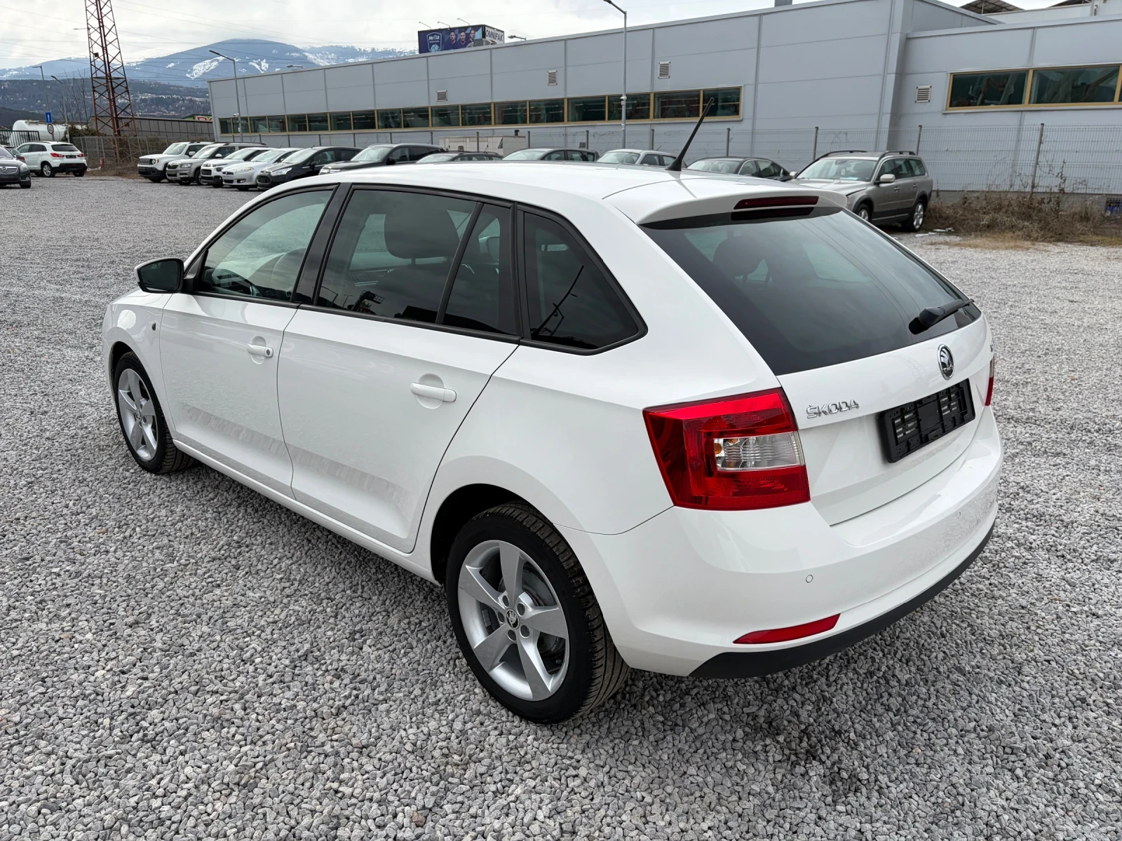 Skoda Rapid ELEGANCE 1.6TDI-105k.c /Navi., Xenon/ | Mobile.bg � ����������� 4