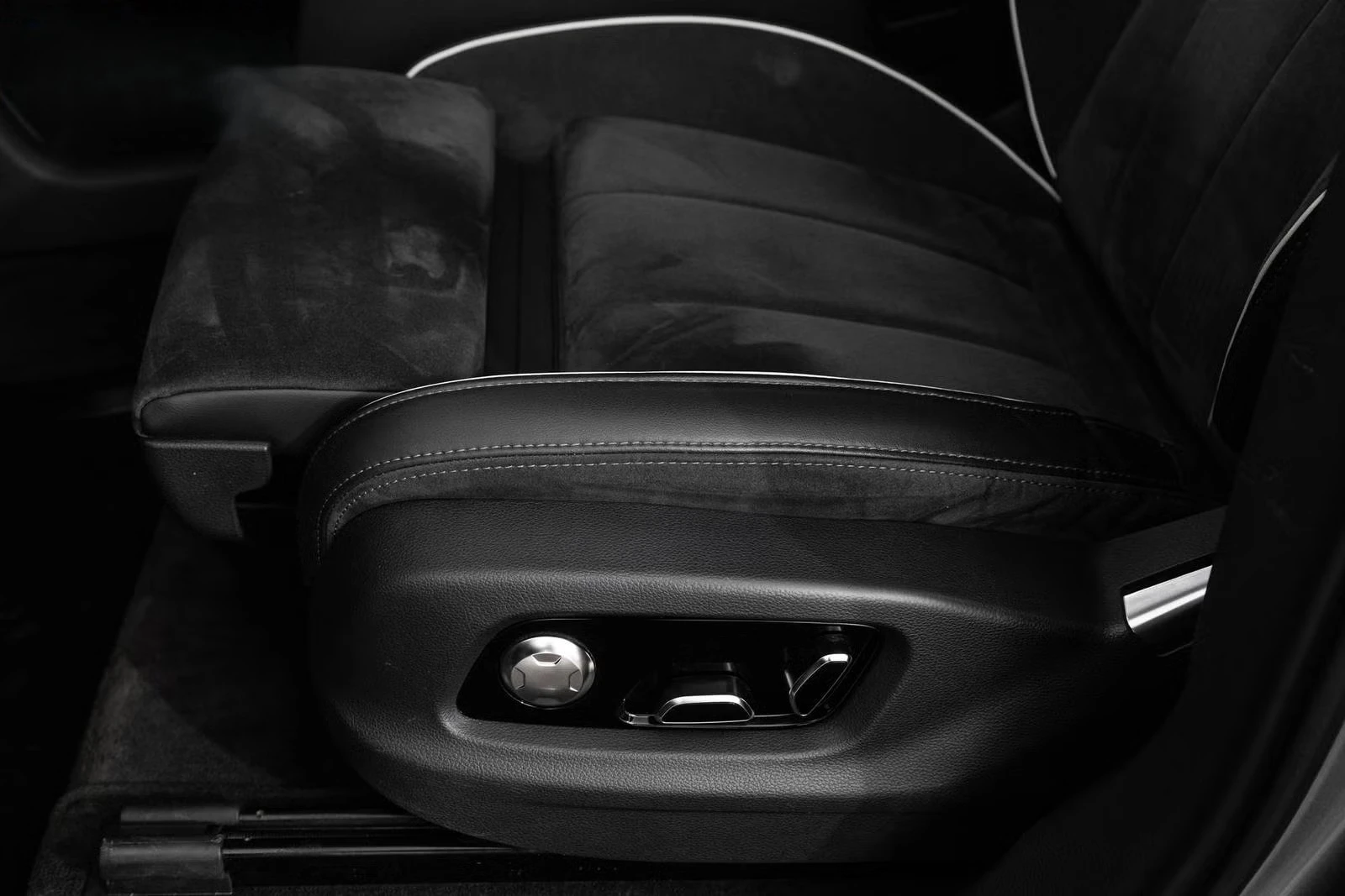 HongQi E-HS9 Comfort, снимка 7 - Автомобили и джипове - 53894620