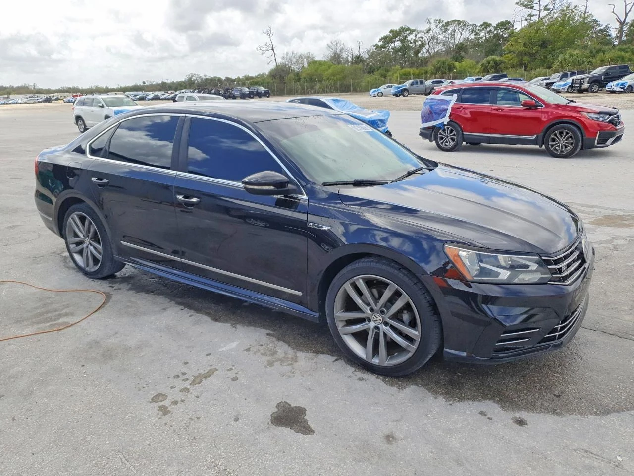 VW Passat R-LINE, снимка 2 - Автомобили и джипове - 53907892