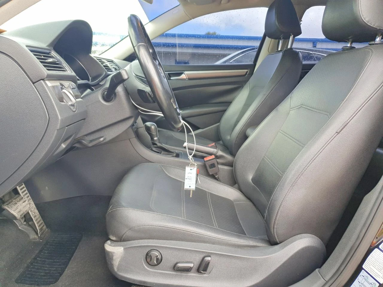 VW Passat R-LINE, снимка 7 - Автомобили и джипове - 53907892