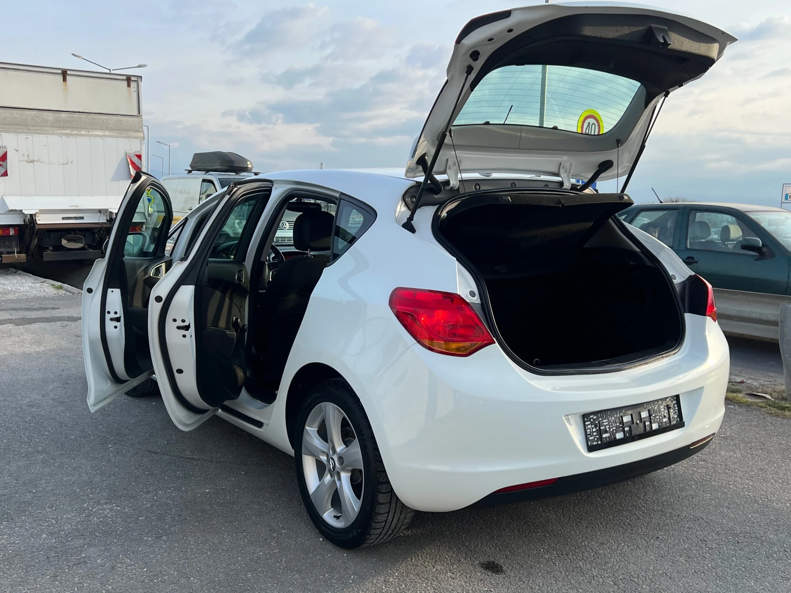 Opel Astra ЛИЗИНГ-КЛИМА-ТОП, снимка 14 - Автомобили и джипове - 53916175