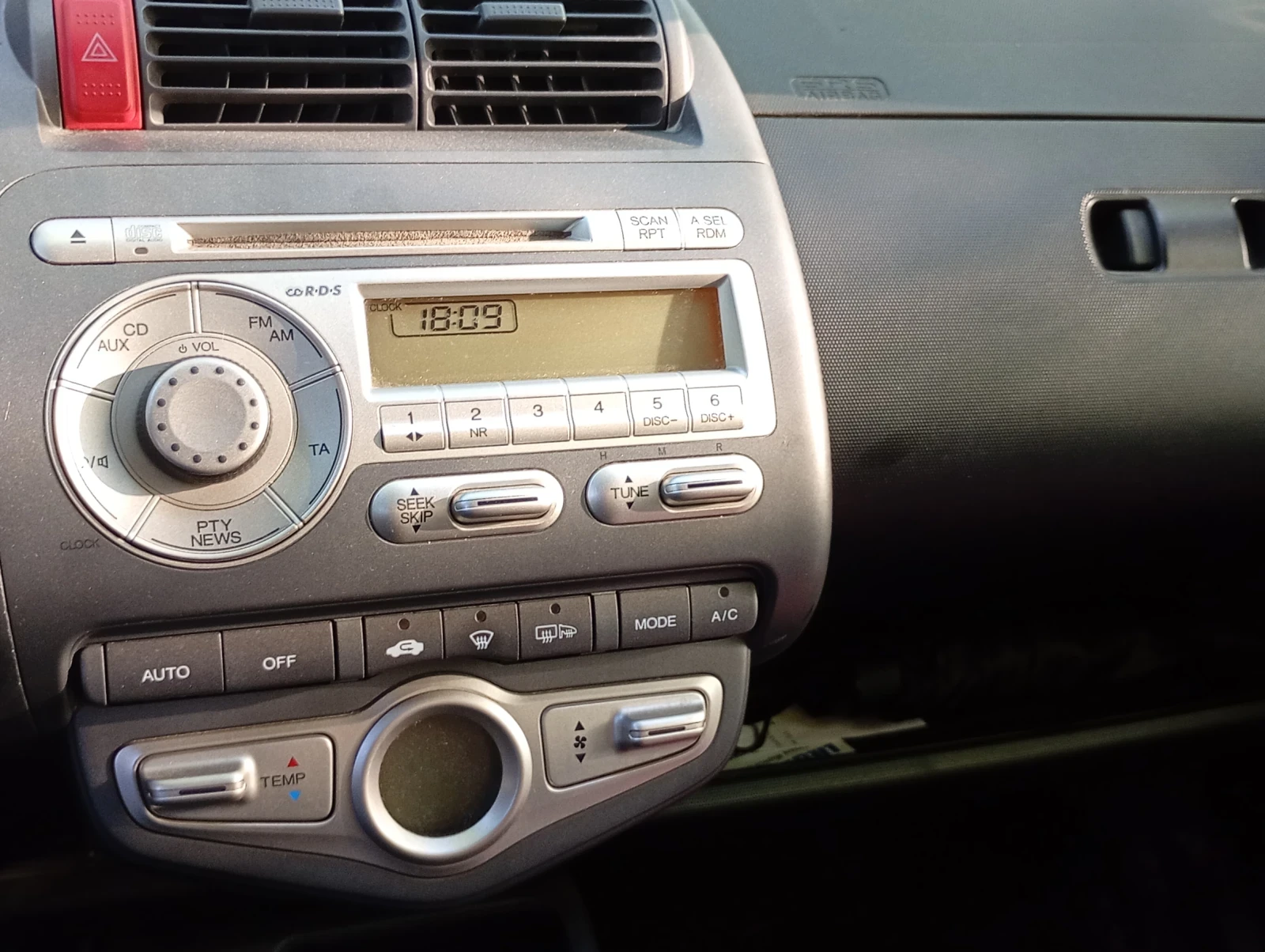 Honda Jazz, снимка 5 - Автомобили и джипове - 54369802