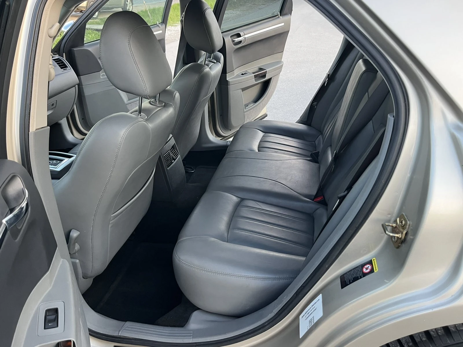 Chrysler 300c 3.5L 250кс КСЕНОН NAVI КОЖА ПОДГРЕВ КЛИМАТРОНИК, снимка 10 - Автомобили и джипове - 54544492