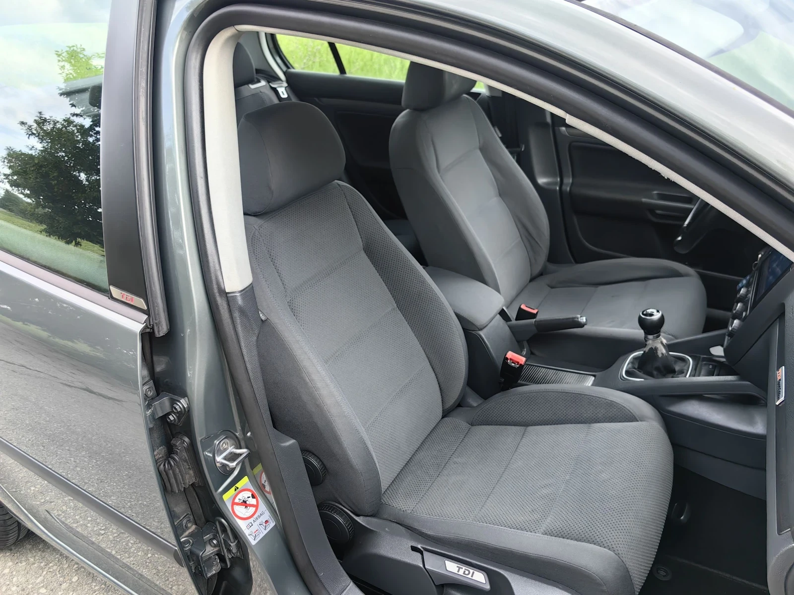 VW Golf 1.9TDI 105KC 6CK , снимка 11 - Автомобили и джипове - 54576342