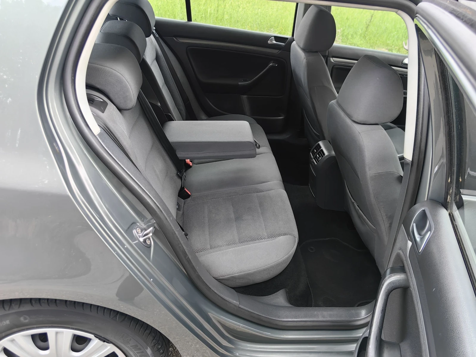 VW Golf 1.9TDI 105KC 6CK , снимка 12 - Автомобили и джипове - 54576342