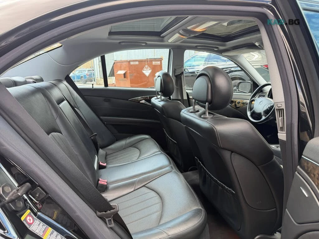 Mercedes-Benz E 55 Sedan* АвтоКредит* (ЦЕНА ДО БГ), снимка 11 - Автомобили и джипове - 54973607
