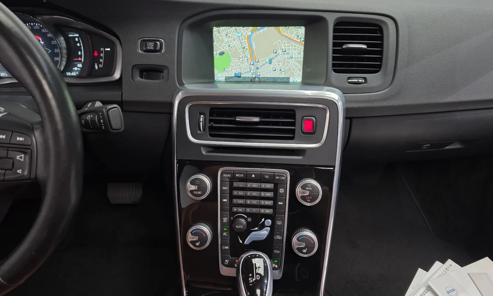 Volvo S60 T5 2.0t, снимка 12 - Автомобили и джипове - 55070820