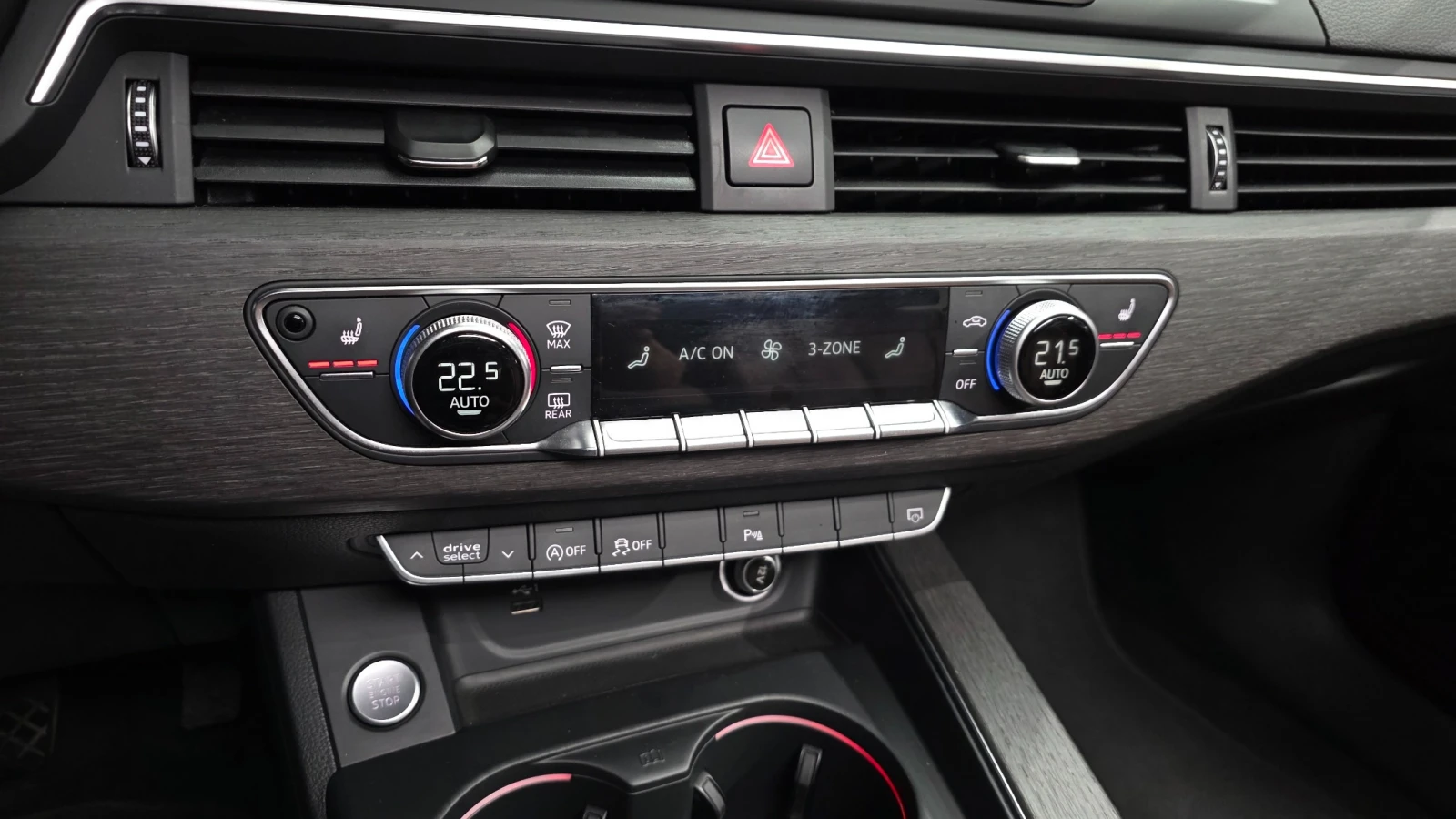 Audi A4 2.0 40 TFSI Premium, снимка 15 - Автомобили и джипове - 55198651