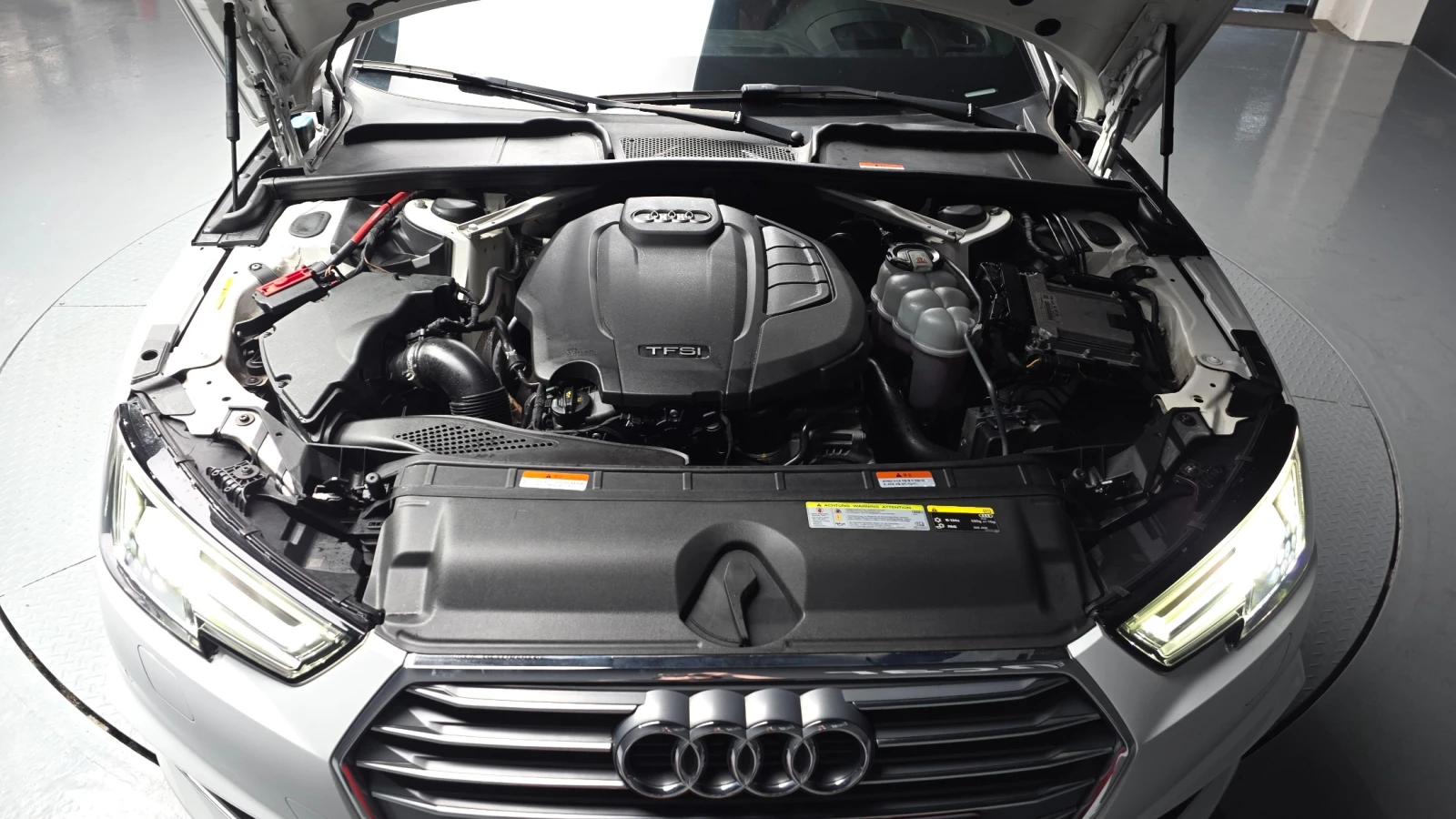 Audi A4 2.0 40 TFSI Premium, снимка 5 - Автомобили и джипове - 55198651