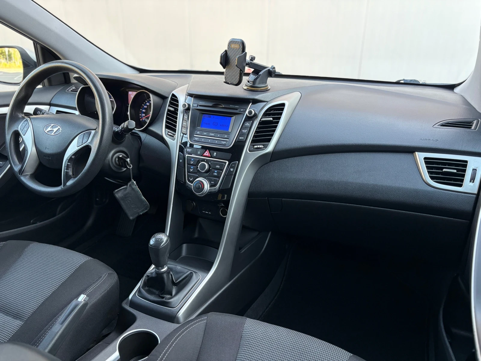 Hyundai I30 1.6 CRDI  114000км Full History, снимка 6 - Автомобили и джипове - 55581893