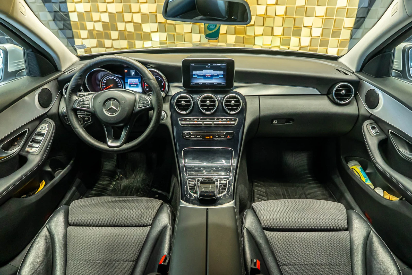 Mercedes-Benz C 220 d 4MATIC, снимка 11 - Автомобили и джипове - 55990410