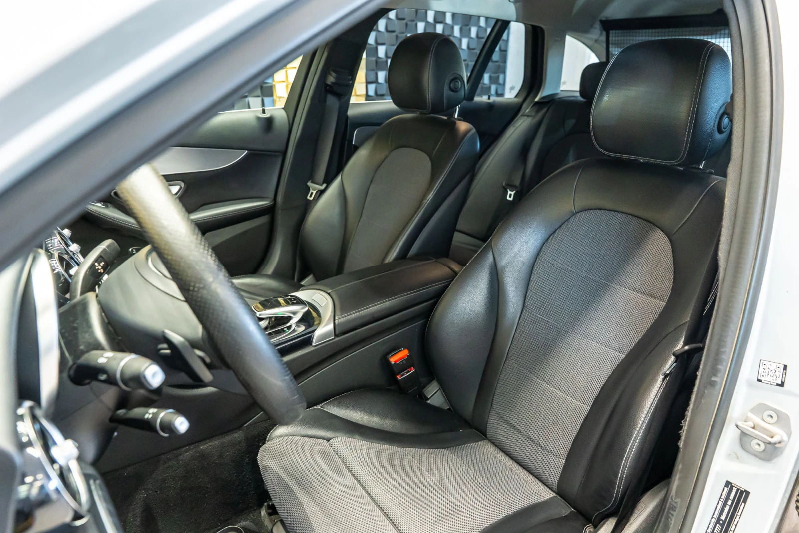 Mercedes-Benz C 220 d 4MATIC, снимка 15 - Автомобили и джипове - 55990410